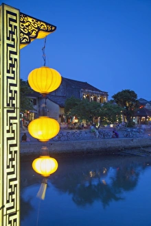 Images Dated 20th April 2014: Hoi An at dusk, Hoi An (UNESCO World Heritage Site), Quang Ham, Vietnam