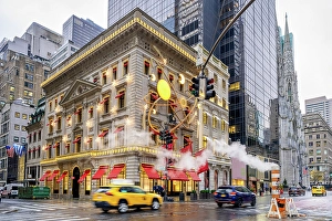 Stores Prints: Holiday Shopping on Fifth Avenue with Luxury Brand