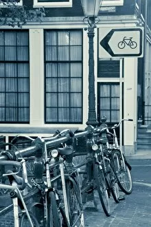 Bicylces Gallery: Holland, Amsterdam, Bicycle sign and traditional Amsterdam houses