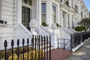 Images Dated 26th September 2018: Holland Park, London, England, UK