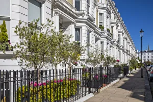 Images Dated 27th September 2018: Holland Park, London, England, UK