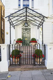 Images Dated 27th September 2018: Holland Park, London, England, UK