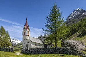 Images Dated 4th October 2021: Holy Spirit Church in Kasern, Valle Aurina, South Tyrol, Italy