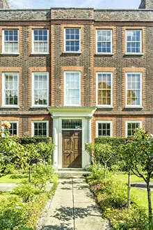 Town Houses Gallery: Home in Highgate Village, London, England, Uk