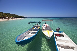 West Bay Prints: Honduras, Bay Islands, Roatan, West Bay, Boats