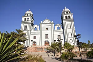 Honduras, Tegucigalpa, Suyapa, Basilica de Suyapa