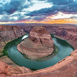 Images Dated 21st September 2023: Horseshoe Bend on Colorado river at sunset, Page, Arizona, USA