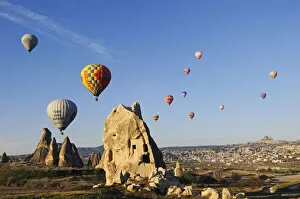 Images Dated 13th May 2014: Hot Air Ballon, Cappadocia, Turkey