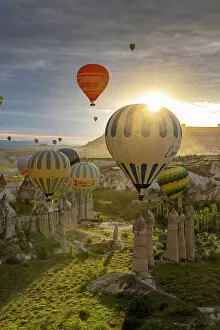 Images Dated 26th July 2022: Hot air balloons, Goreme, Cappadocia, Nevsehir Province, Central Anatolia, Turkey