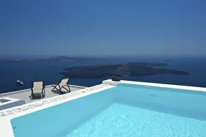 Images Dated 23rd January 2014: Hotel in Imerovigli, Santorini, Cyclades, Greece