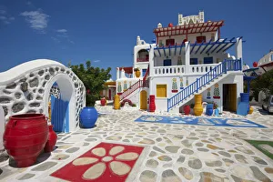 Images Dated 23rd January 2014: Hotel near Ano Mera, Mykonos, Cyclades, Greece