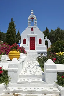 Images Dated 23rd January 2014: Hotel near Ano Mera, Mykonos, Cyclades, Greece