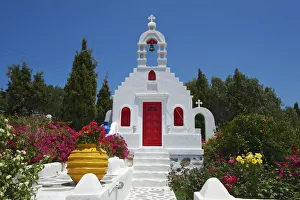 Images Dated 23rd January 2014: Hotel near Ano Mera, Mykonos, Cyclades, Greece