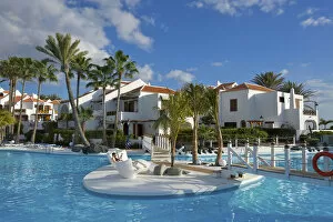 Images Dated 27th July 2012: Hotel Parque Santiago in Los Christianos, Tenerife, Canary Islands, Spain