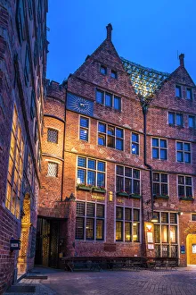 Federal State Prints: House of the Glockenspiel on Boettcherstrasse in the evening, Bremen, Germany
