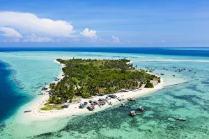 Malaysia Gallery: Still houses of the Bajau Laut sea gypsies, Bodgaya Island, Tun Sakaran Marine Park