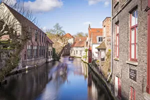 Images Dated 5th August 2016: Houses and canals in Bruges, Belgium, Europe