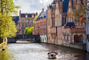 Images Dated 9th September 2016: Houses and canals in Bruges, Belgium, Europe