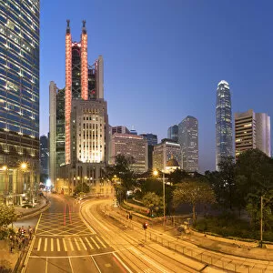 HSBC Building and Chater Garden at dusk, Central, Hong Kong Island, Hong Kong