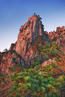 Huangshan - China, Anhui, Huangshan, Walking Fairyland Bridge - Yellow Mountain
