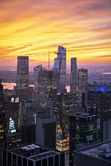 Images Dated 29th April 2020: Hudson Yards & Manhattan skyline, New York City, USA