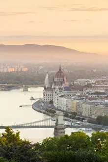 Hungary, Central Hungary, Budapest. Sunrise over Budapest and the Danube from Gellert