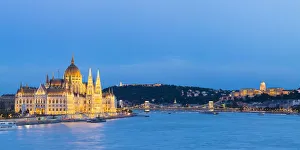 Hungary, Central Hungary, Budapest. Chain Bridge and the Hungarian Parliament Building