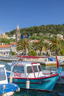 Adriatic Sea Gallery: Hvar Town and Harbour, Hvar, Dalmatian Coast, Croatia, Europe