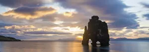 Images Dated 28th May 2016: Hvitserkur rock formation at sunset, Vatnsnes peninsular, Iceland