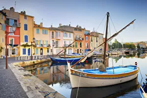 Images Dated 30th May 2022: Idyllic harbor in Martigues, Bouches-du-Rhone, Provence-Alpes-Cote d Azur, French Riviera, France