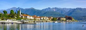 Images Dated 10th May 2015: The idyllic lakeside village of Baveno, Lake Maggiore, Piedmont, Italy