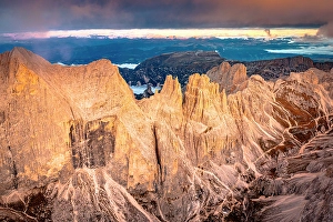 Orange Color Prints: Idyllic sunrise over Catinaccio (Rosengarten)