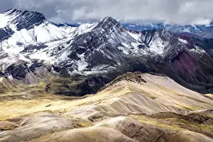 Winikunka Prints: Idyllic view of snowcapped mountains from Rainbow Mountain, Cusco Region, Peru