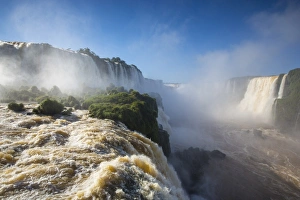 Images Dated 13th March 2016: Iguacu Falls, Parana State, Brazil