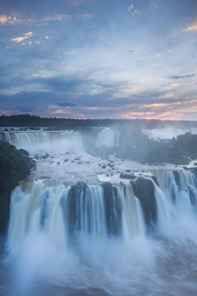 Images Dated 13th March 2016: Iguacu Falls, Parana State, Brazil