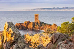 Cote Dazur Gallery: The Ile d Or, a private island located at the east of the city of Saint-Raphael