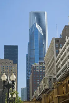Illinois, Chicago, El train