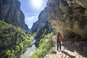 Adventure Gallery: The Imbut Trial: a girl is admiring the Verdon Gorge (Var department, Provence-Alpes-Cote d Azur)