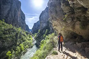 Activity Prints: The Imbut Trial: a girl is admiring the Verdon Gorge (Var department)