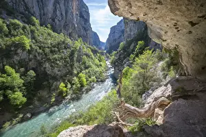 Verdon Prints: The Imbut Trial along the Verdon River in the Verdon Gorge (Var department)