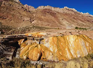 Images Dated 29th September 2017: The Inca Bridge, Puente del Inca, Central Andes, Mendoza Province, Argentina