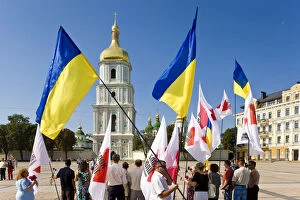 Images Dated 28th October 2008: Independence day, Ukrainian national flags in the square outside St. Sophia Cathedral