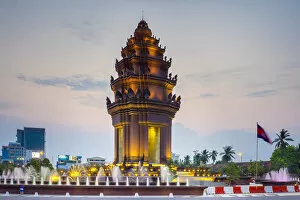 Independence Monument at dusk, Phnom Penh, Cambodia