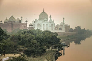 South Asian Collection: India, Agra, Taj Mahal (UNESCO World Heritage Site)