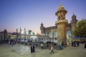 Images Dated 18th January 2018: India, Hyderabad, capital of Telangana State, (Andhra Pradesh), Makkah Masjid (Mecca Masjid) Mosque
