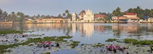 Images Dated 30th April 2020: India, Kerala, Alappuzha (Alleppey), Alappuzha (Alleppey) backwaters, St