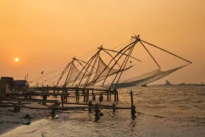 Images Dated 30th April 2020: India, Kerala, Cochin - Kochi, Fort Kochi, Chinese fishing nets
