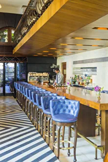 Images Dated 6th February 2014: India, Maharashtra, Mumbai, The Table restaurant, view along the bar