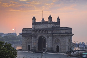 Early Morning Prints: India, Maharashtra, Mumbai, View of Gateway of India