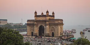 Bombay Prints: India, Maharashtra, Mumbai, View of Gateway of India